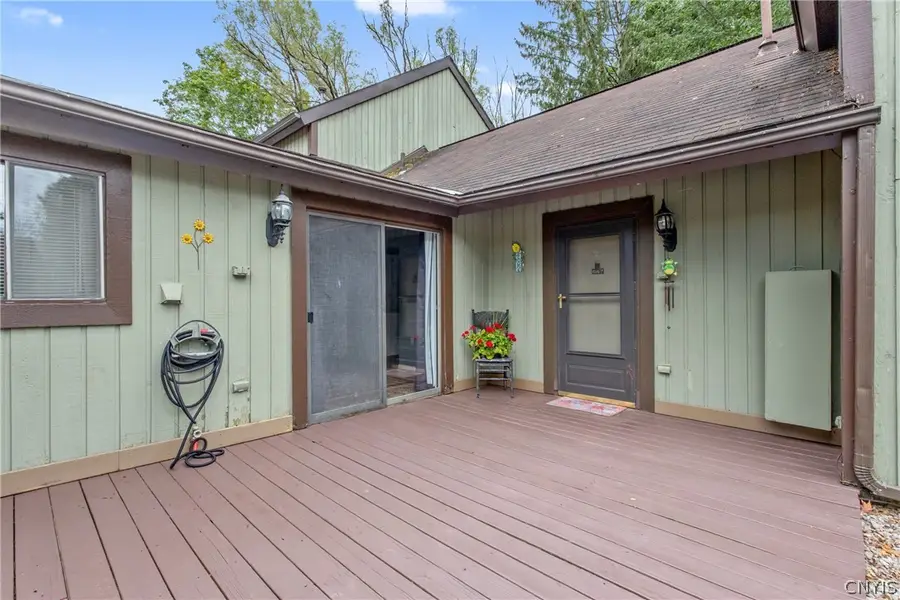 647 Idlewood Court, Baldwinsville, NY 13027 - #3