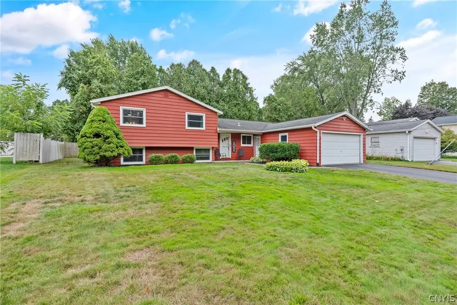 4128 Willowbrook Drive, Liverpool, NY 13090 - #2