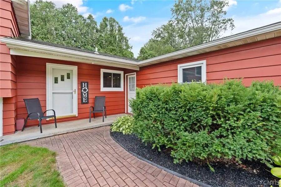 4128 Willowbrook Drive, Liverpool, NY 13090 - #3