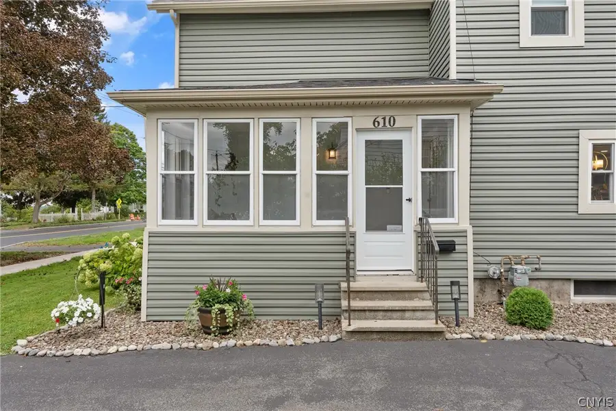 610 2nd Street, Liverpool, NY 13088 - #2