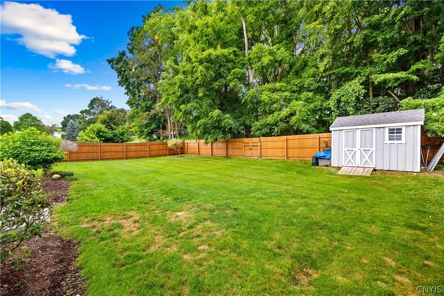 7 Bromwich Road, New Hartford, NY 13413 - #3