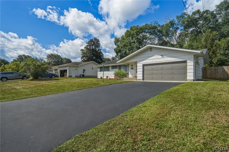 7411 Rosewood Circle, Syracuse, NY 13212 - #2
