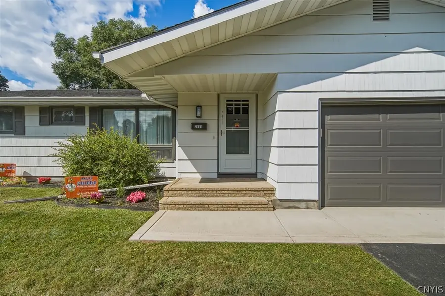 7411 Rosewood Circle, Syracuse, NY 13212 - #3