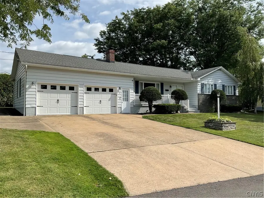 46 Young Avenue, New York Mills, NY 13417 - #2