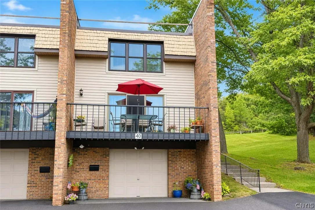 40 Chestnut, New Hartford, NY 13413 - #1