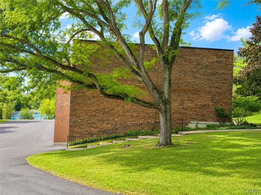 40 Chestnut, New Hartford, NY 13413 - #3
