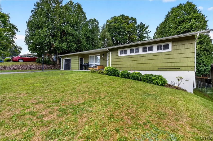 109 Camillus Park Drive, Camillus, NY 13031 - #2