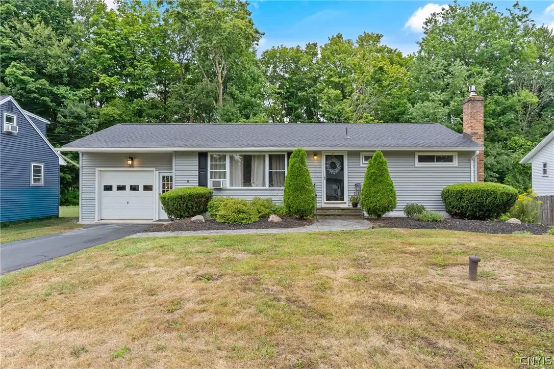 309 Juanita Drive, Liverpool, NY 13090 - #1