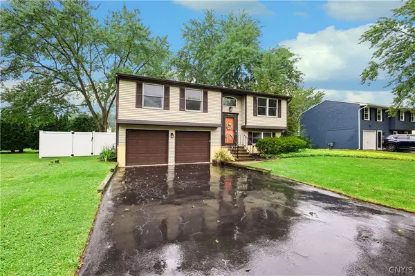8422 Zenith Drive, Baldwinsville, NY 13027
