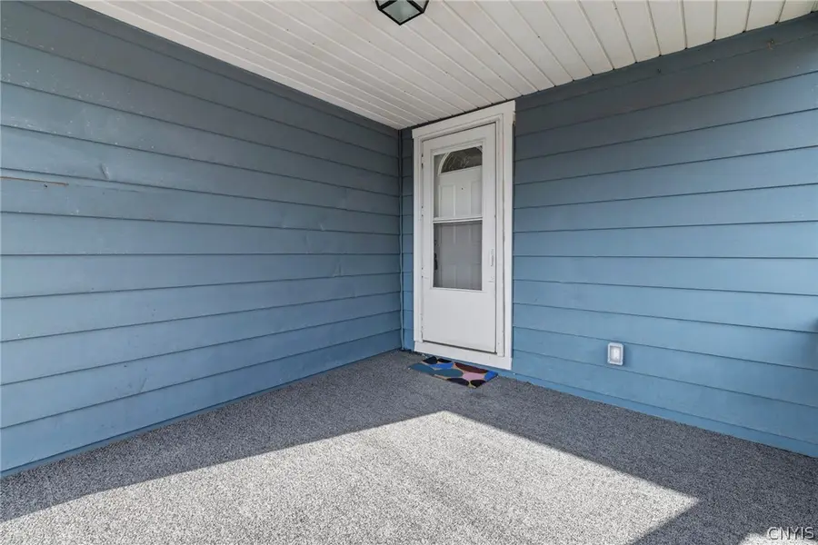 302 Caroline Avenue, Syracuse, NY 13209 - #2