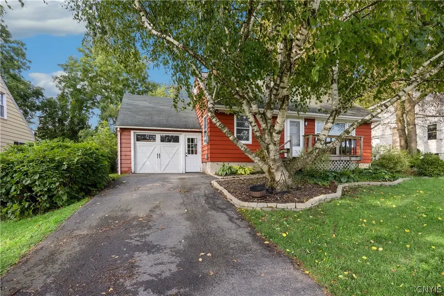 122 W Dauenhauer Street, East Syracuse, NY 13057 - #2
