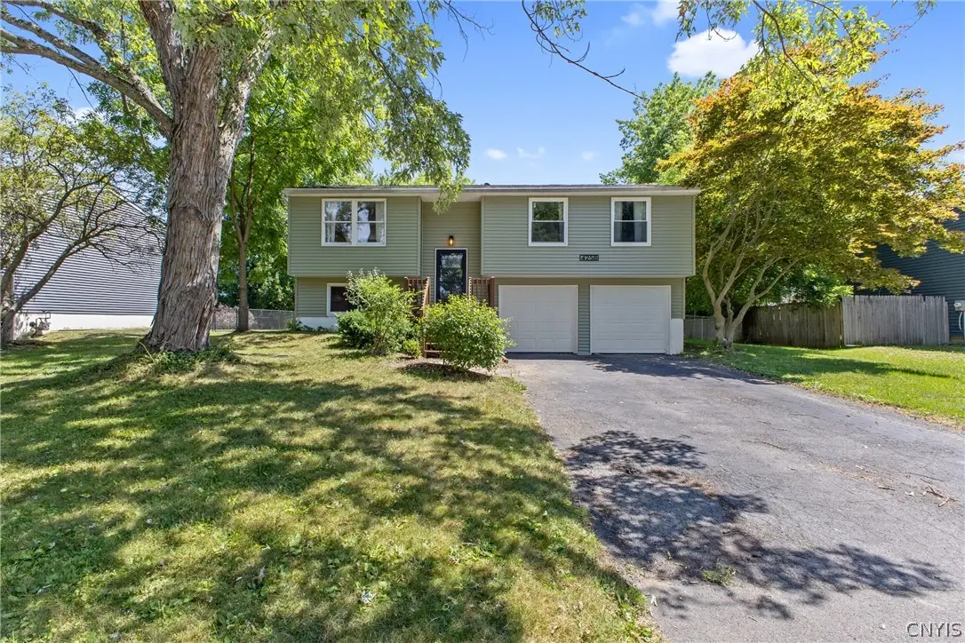 4258 Amblewood Lane, Clay, NY 13041 - #1