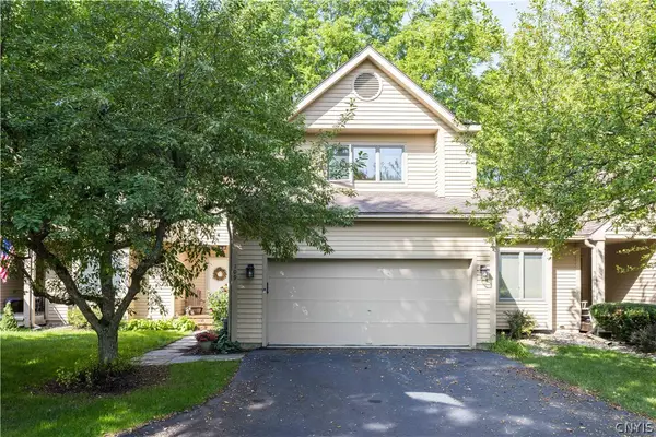 109 White Heron Circle, Fayetteville, NY 13066
