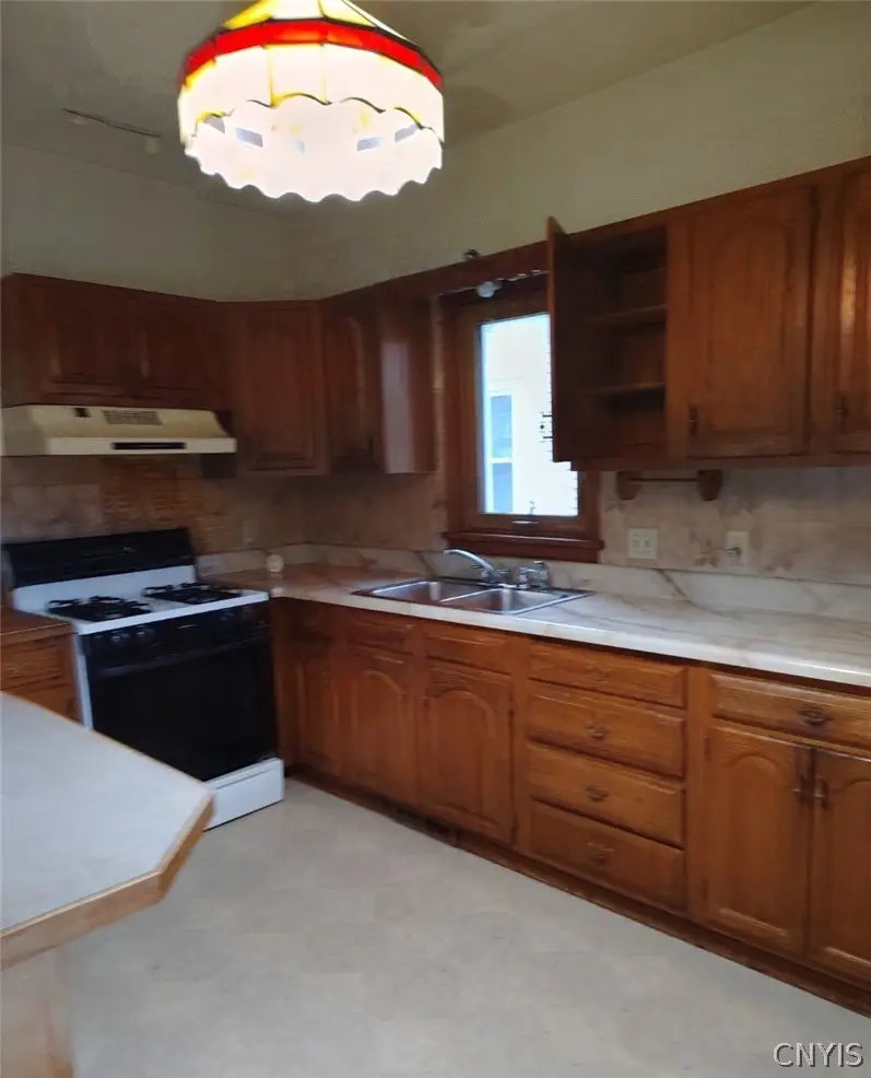 611 Highland Street, Syracuse, NY 13203 - #2