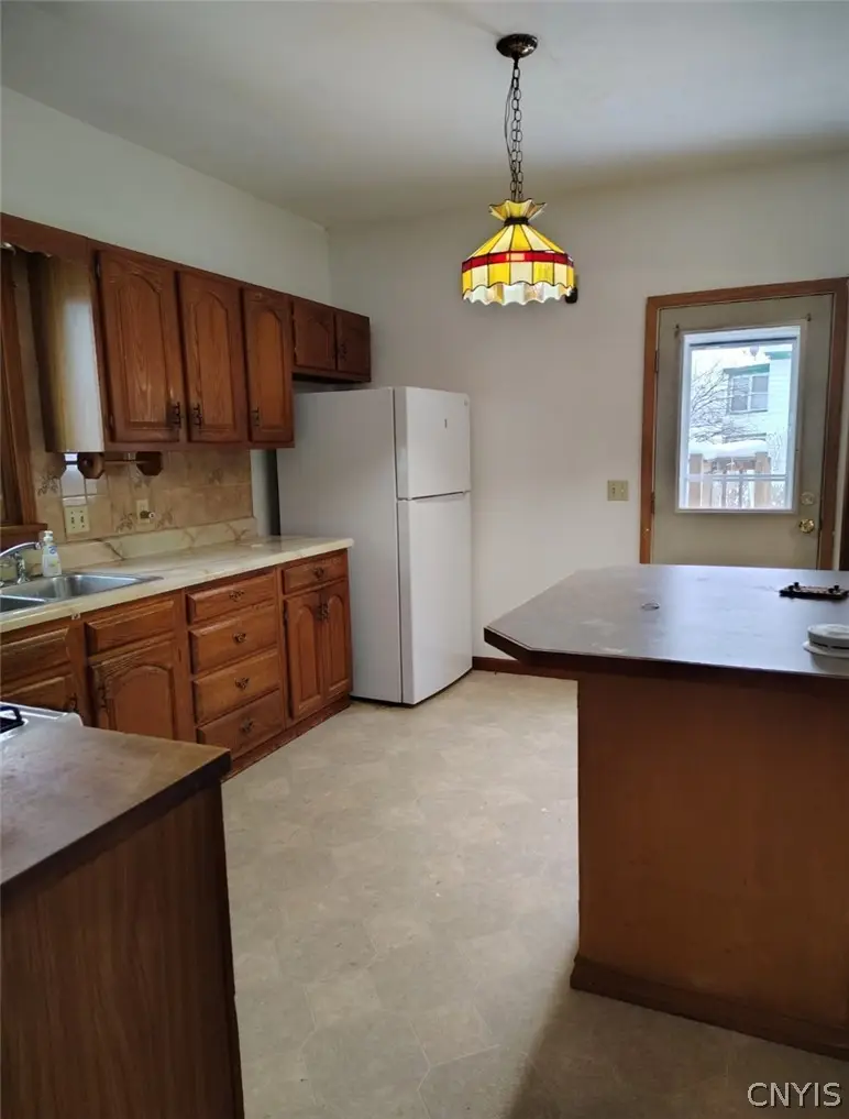 611 Highland Street, Syracuse, NY 13203 - #3
