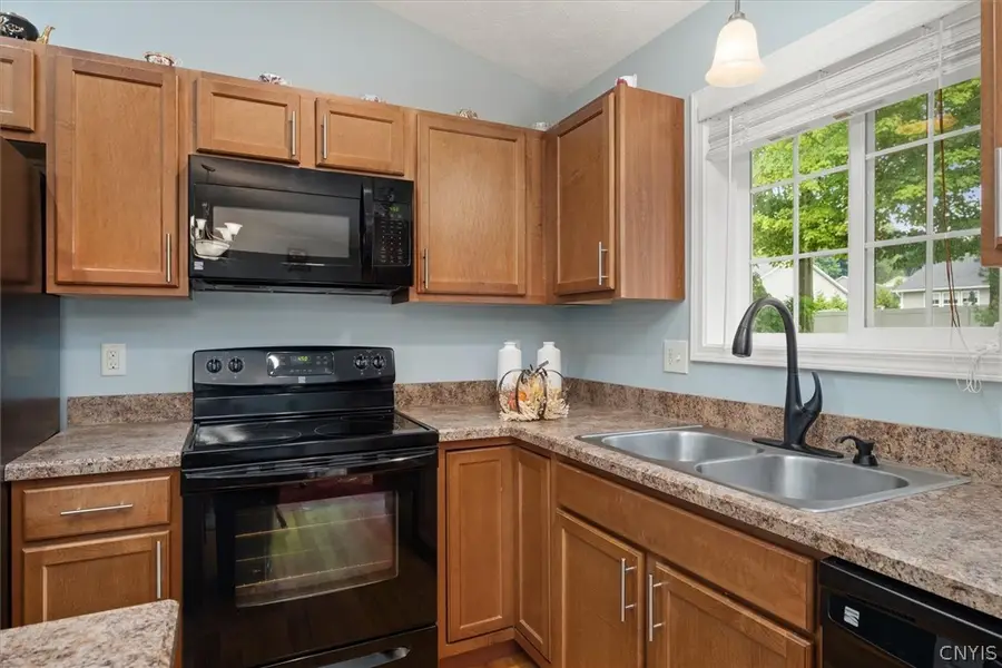 115 Festa Fairway Lane, Baldwinsville, NY 13027 - #2
