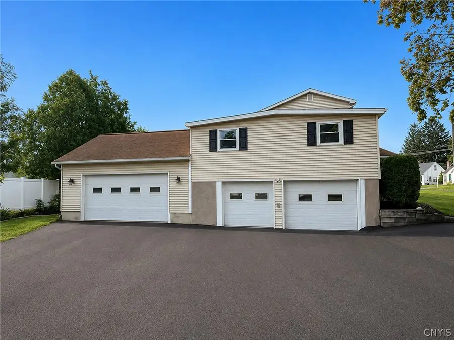 520 Roxford Road S, Syracuse, NY 13208 - #3