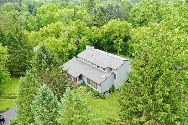 7801 Clearwater Circle, Manlius, NY 13104