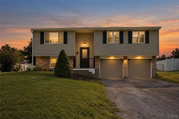 8300 Redwing Drive, Liverpool, NY 13090