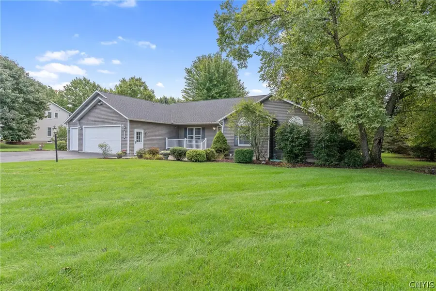 2352 Hunt Road, Camillus, NY 13031 - #2