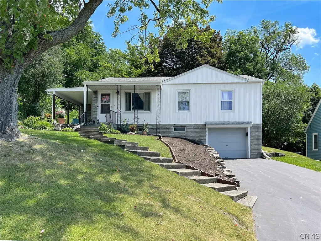 619 Scarboro Drive, Syracuse, NY 13209 - #1
