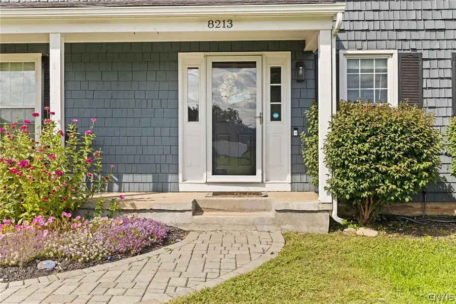 8213 Molson, Liverpool, NY 13090 - #2