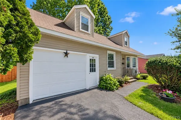 7306 Greenbriar Road, Syracuse, NY 13212