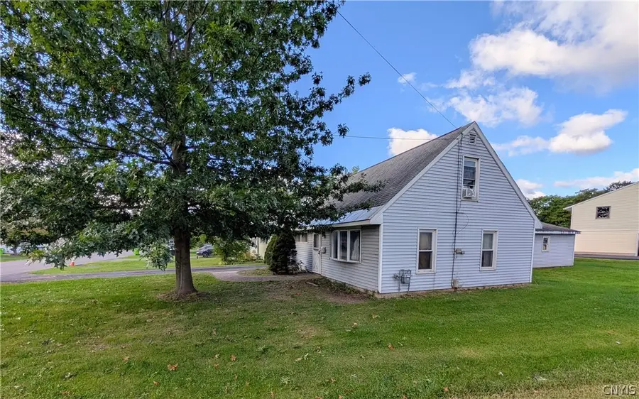 213 Memphis Street, Liverpool, NY 13088 - #3