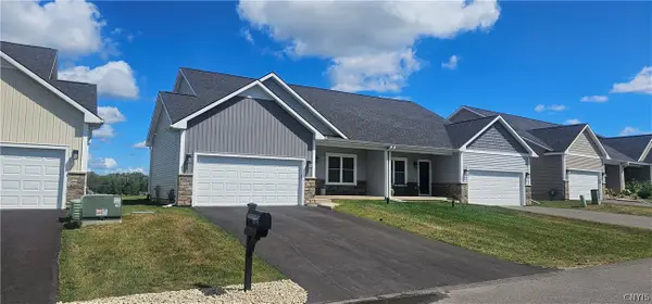 8076 Forest Ridge Lane, Baldwinsville, NY 13027