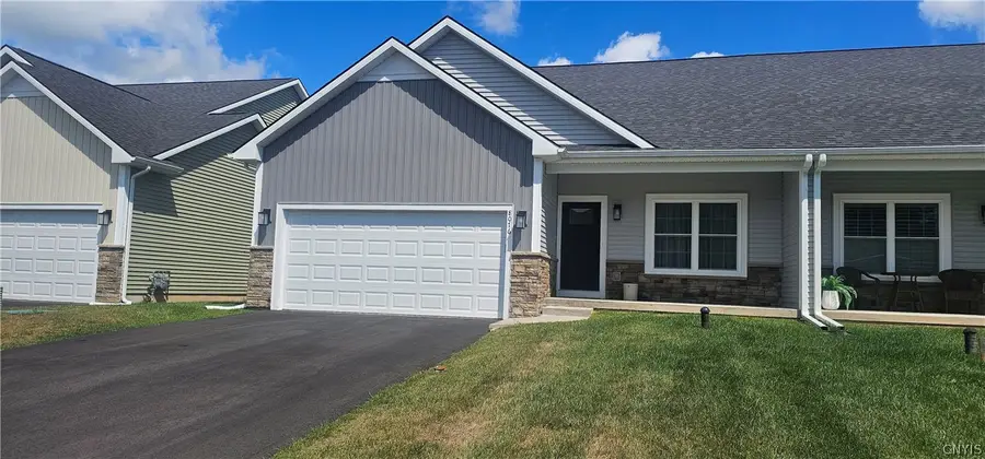8076 Forest Ridge Lane, Baldwinsville, NY 13027 - #2