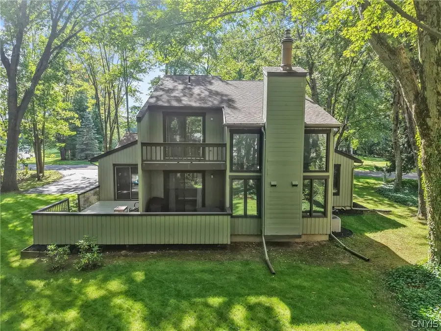 8711 Radburn Drive, Baldwinsville, NY 13027 - #3