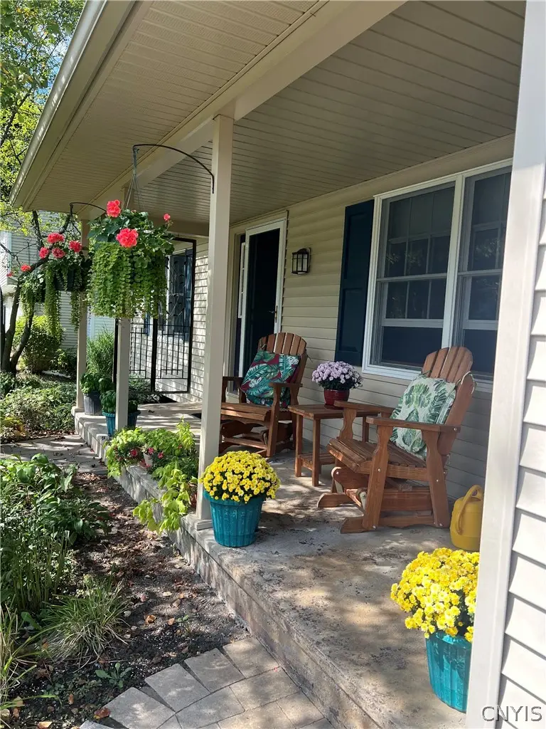37 Elm Hill Way, Camillus, NY 13031 - #3