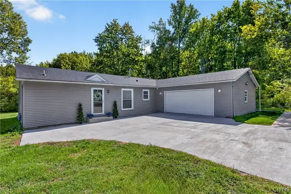 1134 County Route 12, Pennellville, NY 13132