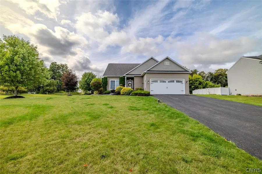 2095 Whisper Ridge Drive, Chittenango, NY 13037 - #2