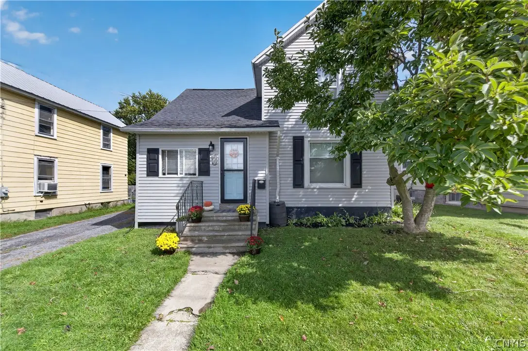 209 Delano Ave, Canastota, NY 13032 - #1