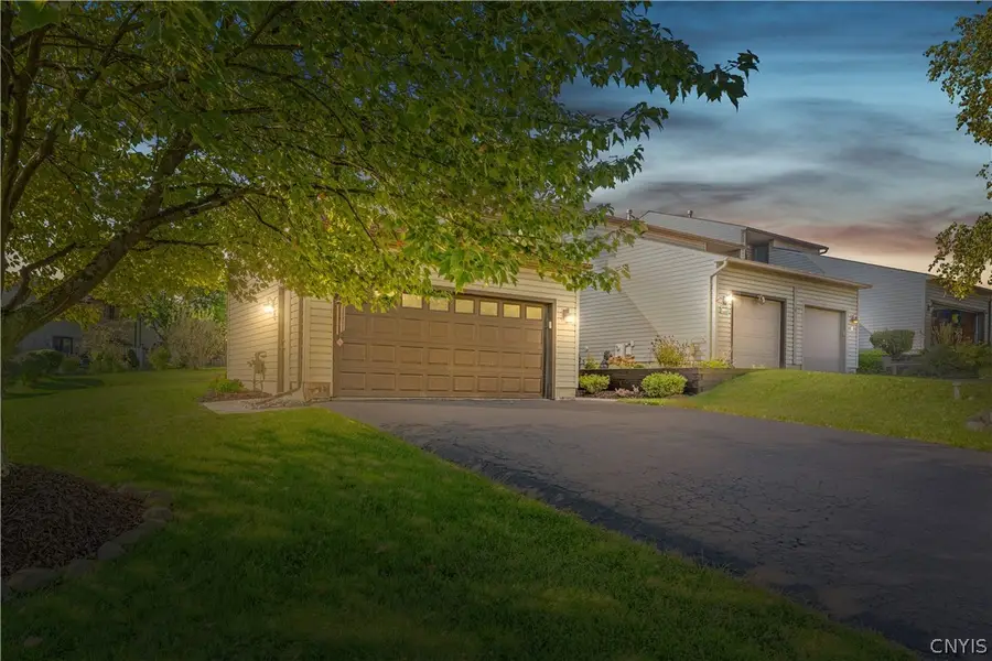 134 Lookout Circle, Syracuse, NY 13209 - #2