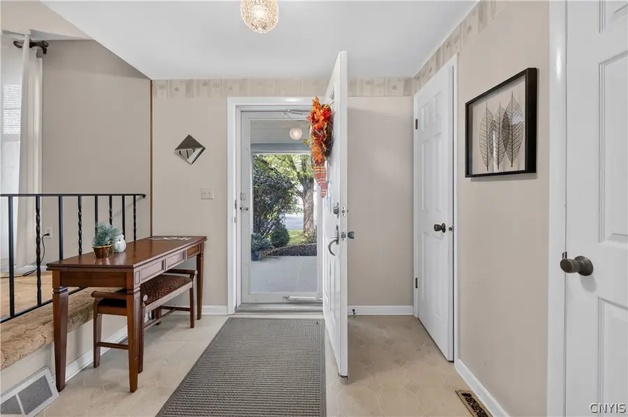 7733 New Hope W, Liverpool, NY 13090 - #3