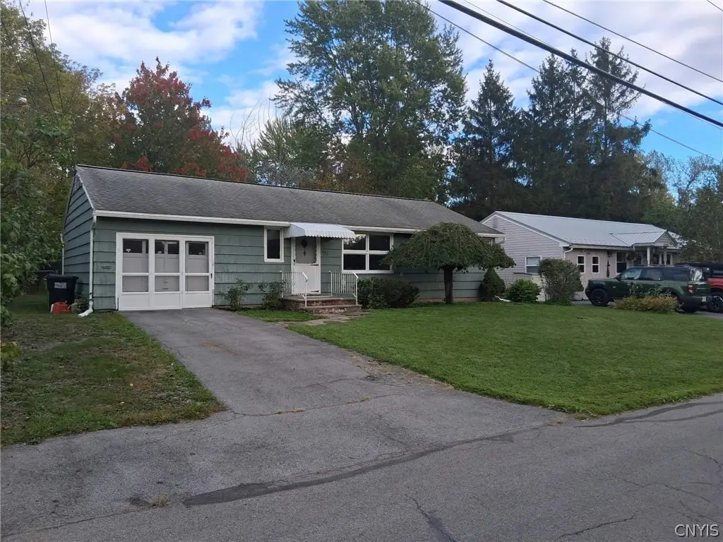131 Florida Road S, Mattydale, NY 13211 - #1
