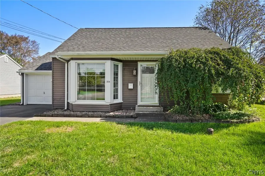 304 Hyland Drive, Syracuse, NY 13212 - #2
