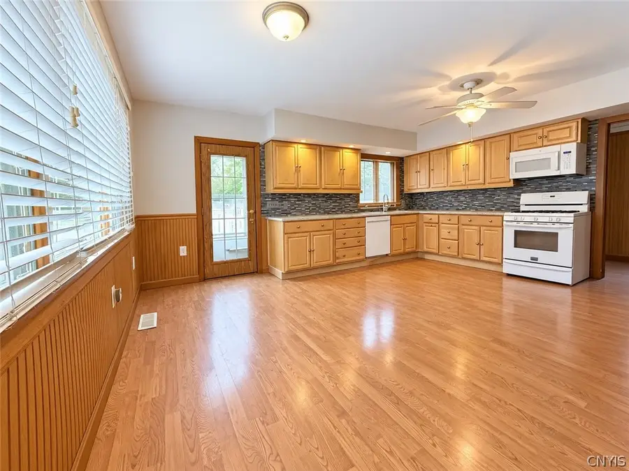 32 Elizabeth Street, Auburn, NY 13021 - #2