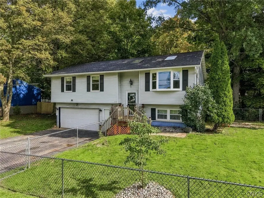 215 Birchwood Boulevard, Baldwinsville, NY 13027 - #2