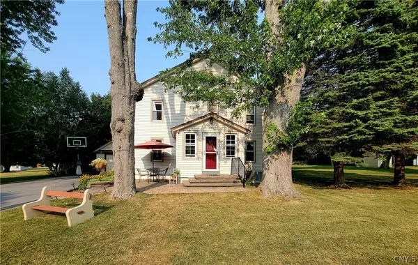 364 Bay Street, Cape Vincent, NY 13618