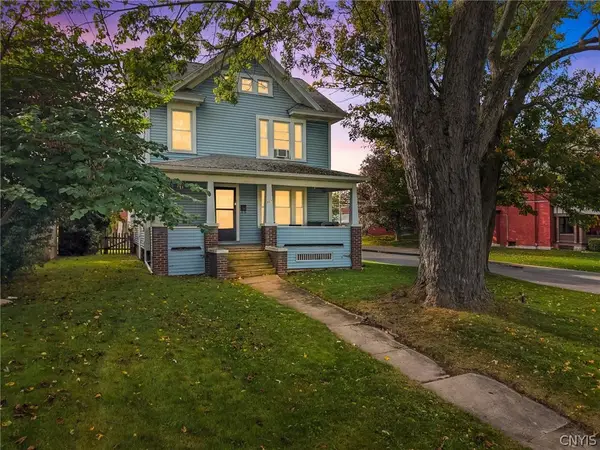 907 Woods Road, Syracuse, NY 13209