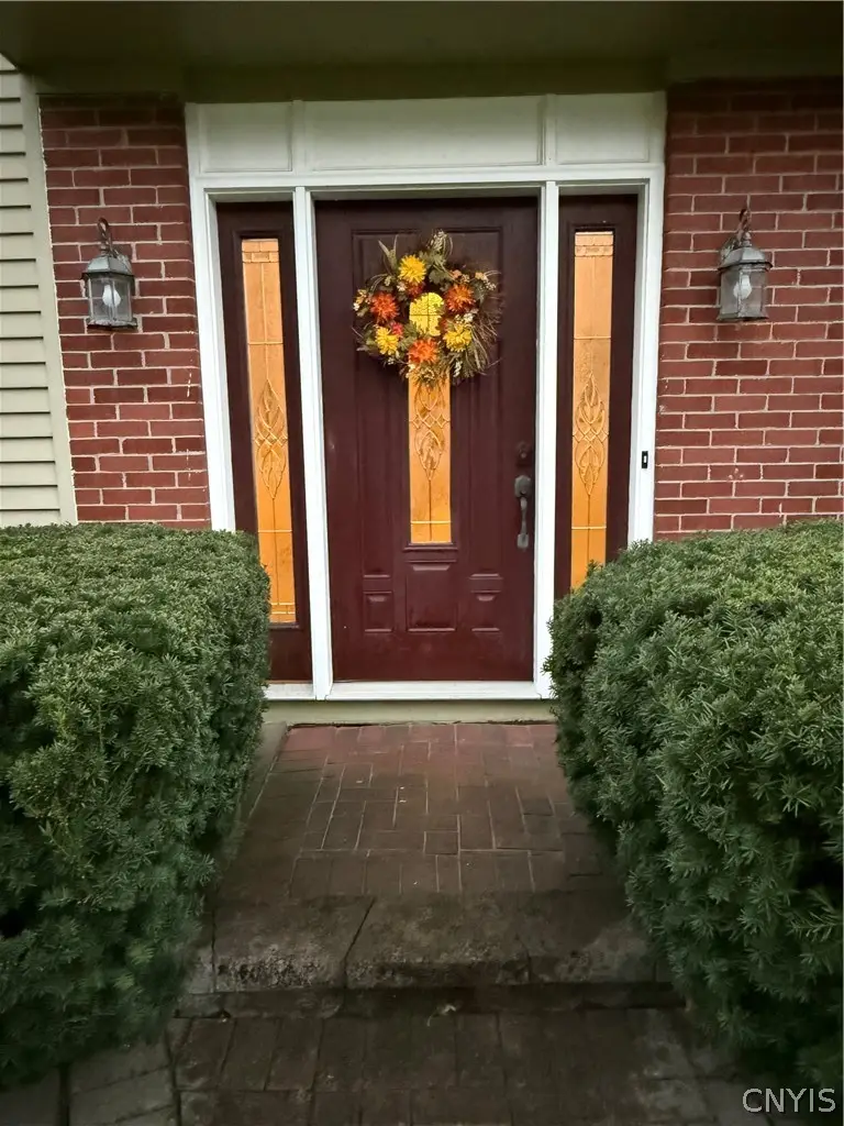 28 Foxcroft Road, New Hartford, NY 13413 - #2