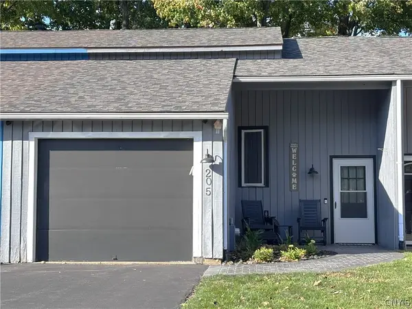 205 Golfcrest Circle, Baldwinsville, NY 13027