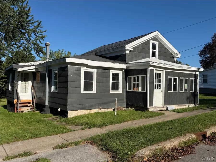 327 Duer Street, Oswego, NY 13126 - #3