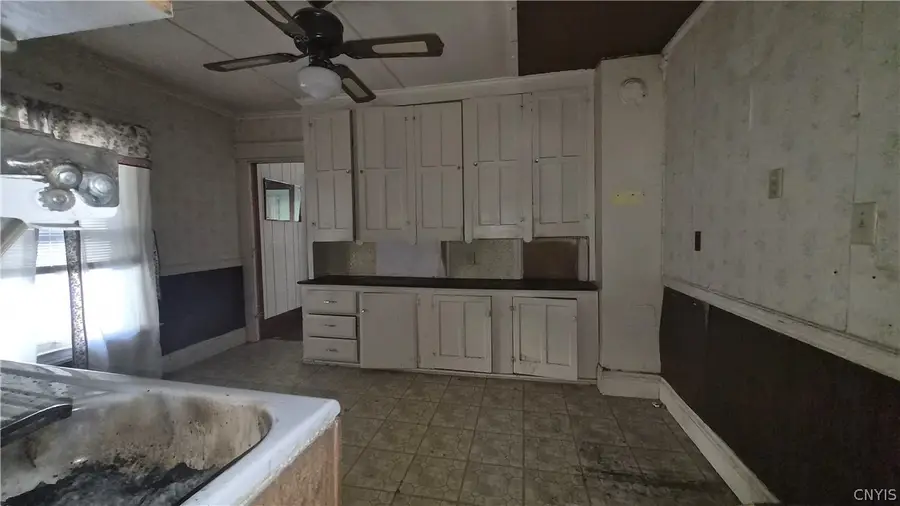 1626 W Onondaga Street, Syracuse, NY 13204 - #3