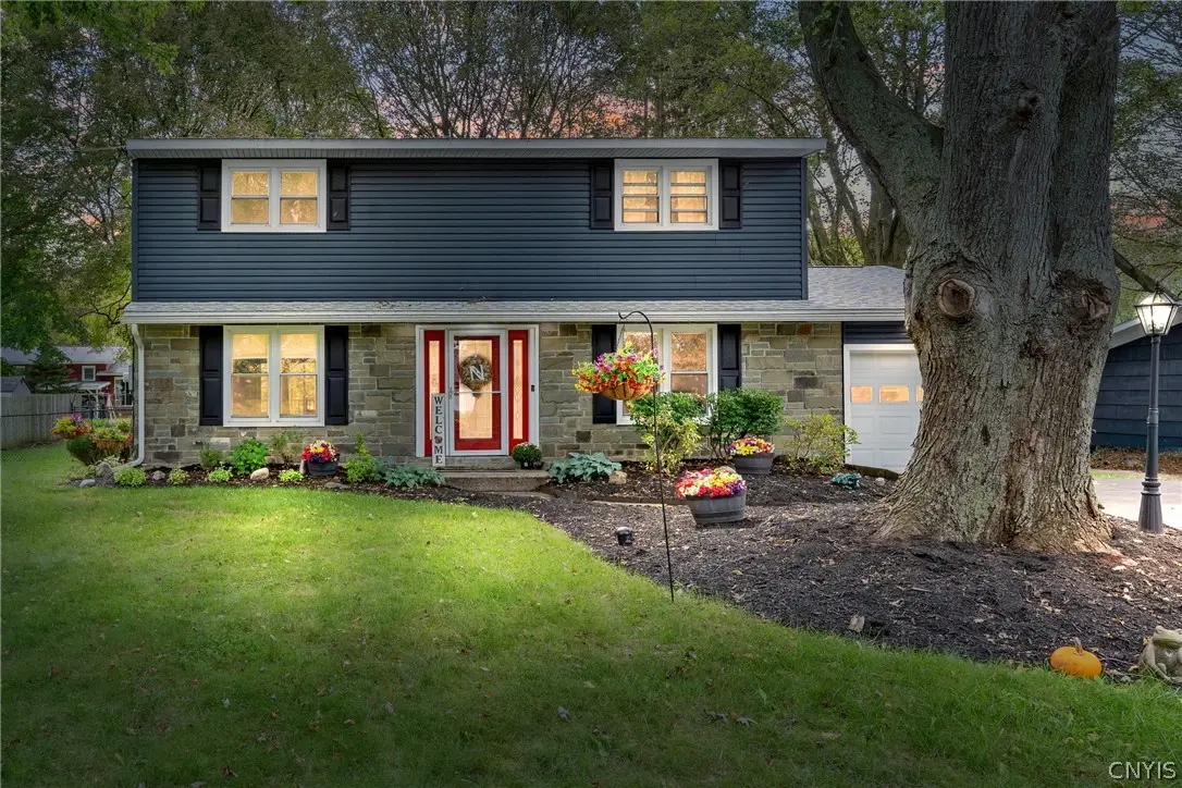 130 Forrest Way, Camillus, NY 13031 - #1