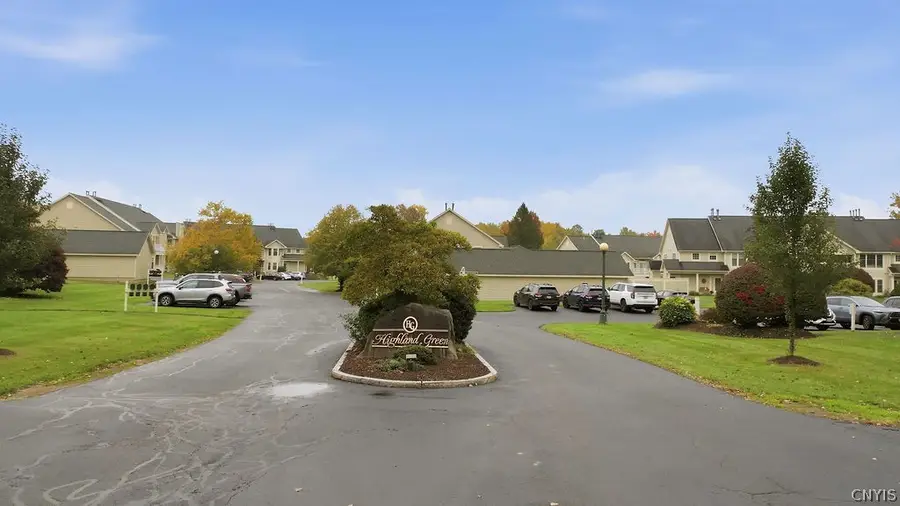 2407 Pipers Court, Baldwinsville, NY 13027 - #2
