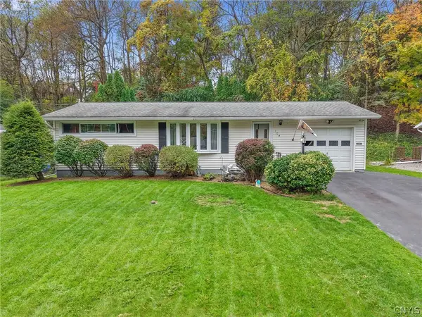 104 Oakridge Drive, Syracuse, NY 13209